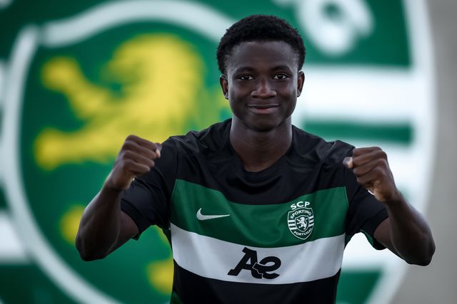 Sporting renova com extremo