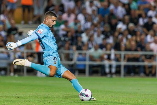 Farense oficializou a renovação de Ricardo Velho