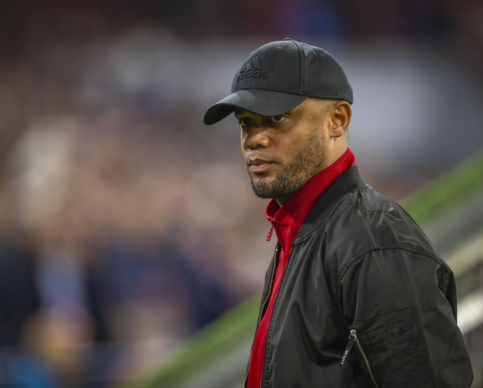 Kompany avisa Benfica: «A prioridade é vencer o grupo»