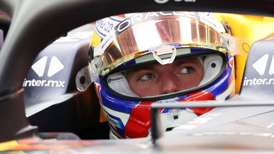 Max Verstappen castigado devido ao uso de «linguagem imprópria»