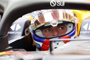 Max Verstappen castigado devido ao uso de «linguagem imprópria»