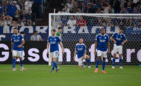 Schalke 04 sofre reviravolta épica em casa após estar a vencer por… 3-0