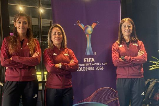 Árbitra assistente portuguesa na final do Mundial feminino de Sub-20