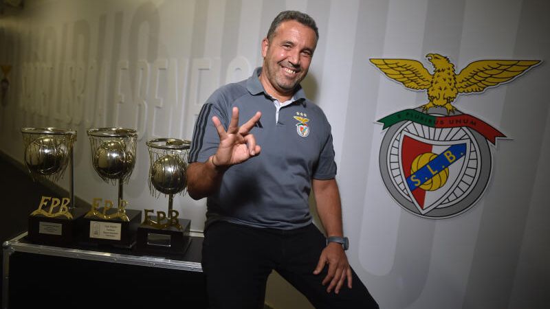 «Três ligas em quatro épocas não estava nos meus sonhos quando vim para o Benfica»