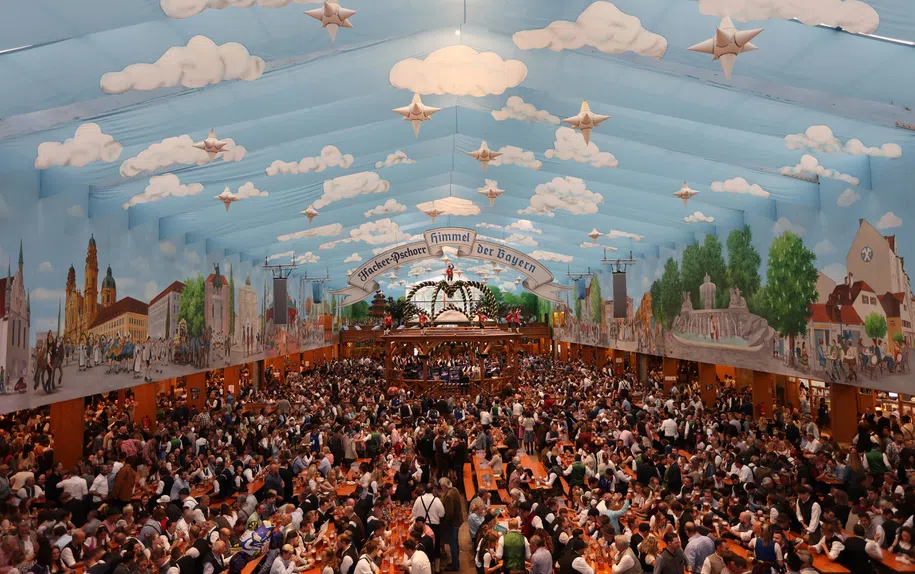Bayern chora! Oktoberfest proibido pela FIFA