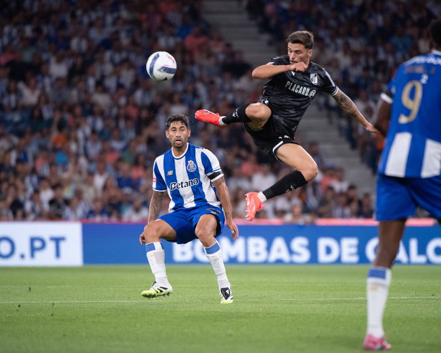 Médio ofensivo prepara-se para uma nova experiência na carreira