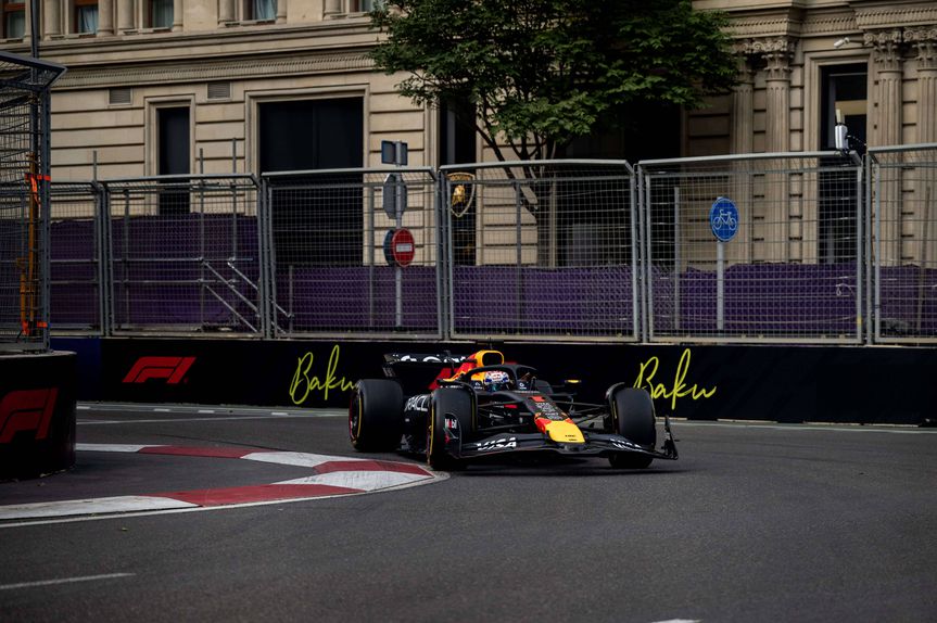 Max Verstappen conquistou a «pole position» no Grande Prémio do Azerbaijão