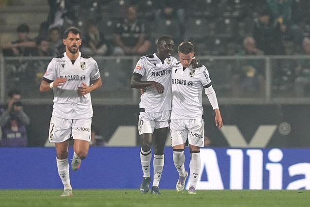 VÍDEO: estreou-se a titular no dérbi do Minho e marcou um monumento