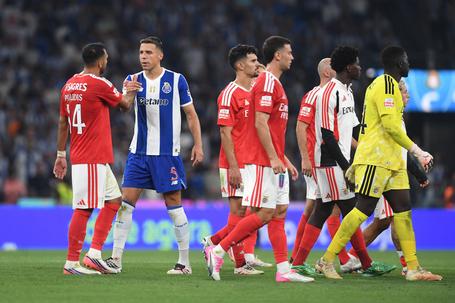 Final do jogo no FC Porto-Benfica - Foto: Kapta + / Catarina Morais e Rogério Ferreira