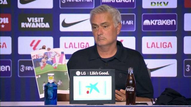 Mourinho na conferência de imprensa