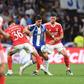 Lenglet com André Silva no clássico - Foto: Kapta + / Catarina Morais e Rogério Ferreira