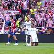 Bellingham no chão no dérbi entre o At. Madrid e o Real Madrid - IMAGO