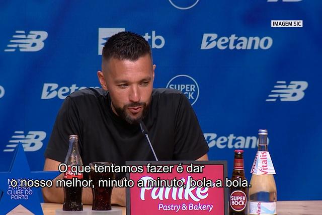 Farioli «muito feliz» com os regressos de Samu e Pietuszewski