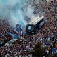 Loucura total na chegada do autocarro azul e branco - Foto: FC Porto
