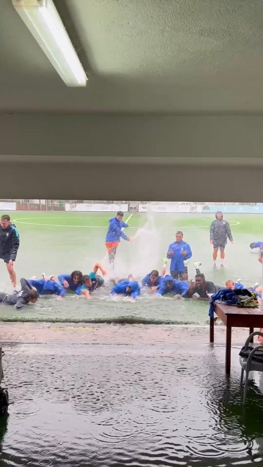 Jogadores do 1.º Dezembro 'meteram água'