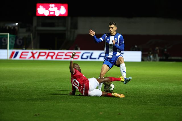 Franco: «Lateral? A mentalidade é a mesma, jogo onde o mister quiser»