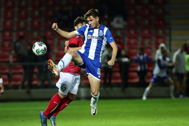 Com 17 anos, Martim Fernandes estreia-se pelo FC Porto na Taça de Portugal