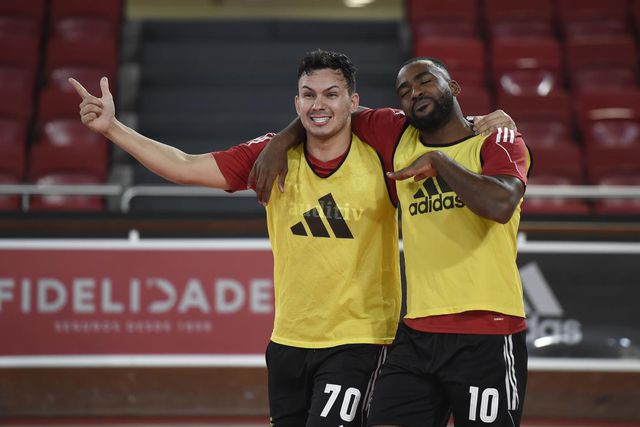 Benfica goleia Candoso por 15-1