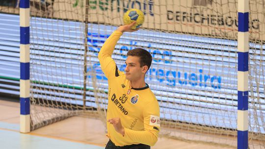 Champions de andebol: golo de Magalhães e defesa de Rêma entre os melhores