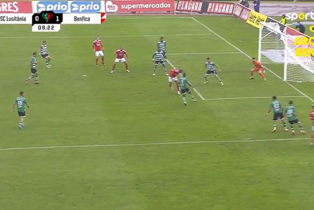 Vídeo: João Mário coloca Benfica em vantagem com golo... à Jota