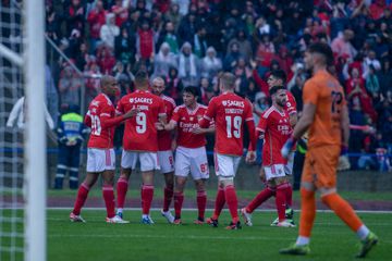 Benfica puxa dos galões (e dos reforços) nos Açores