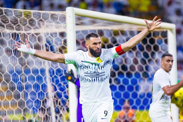 Benzema marcou nas duas balizas e Al-Ittihad tropeçou