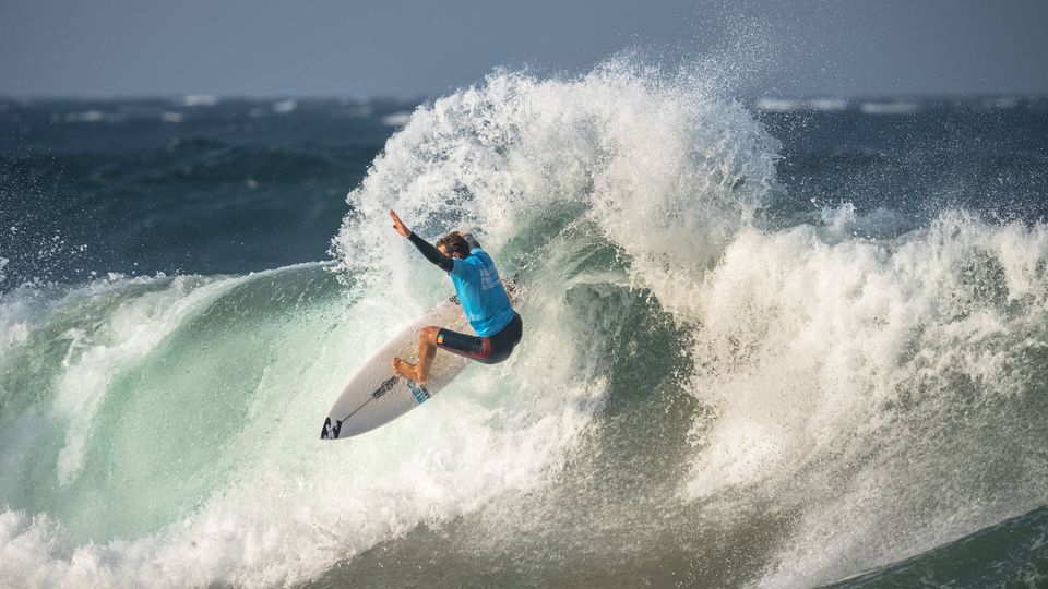 Surf: Kikas está fora de Supertubos e prova já não tem portugueses