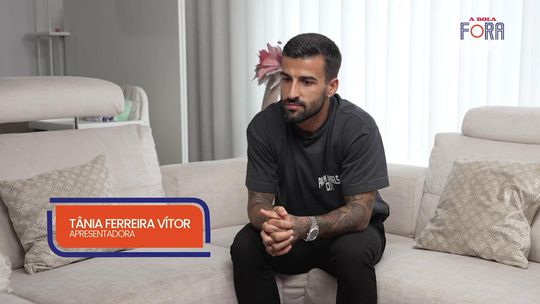 A BOLA FORA: Tânia Ferreira Vítor entrevista Tiago Silva