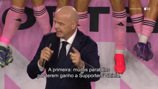 O momento em que Infantino anuncia o penúltimo clube a 'entrar' no Mundial