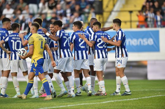 Sintrense-FC Porto: dragões seguem em frente com vitória tranquila