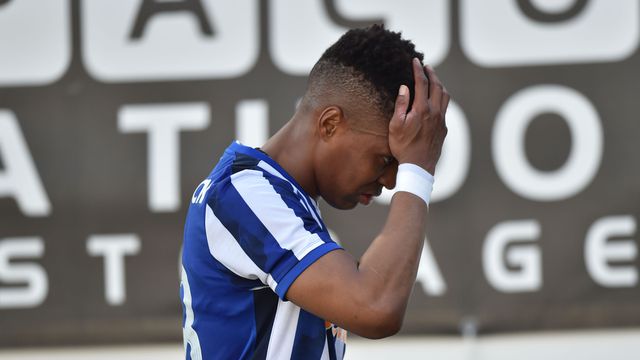 Wendell, defesa do FC Porto, quer sair para o São Paulo já em janeiro