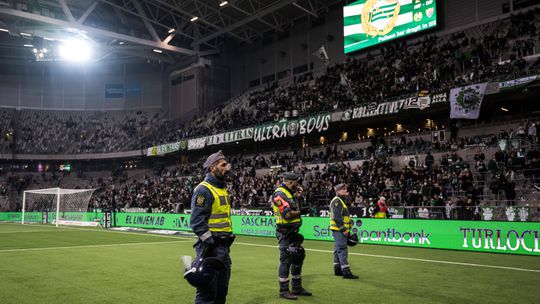 Atenção V. Guimarães: jogo do Djurgarden interrompido por confrontos entre adeptos