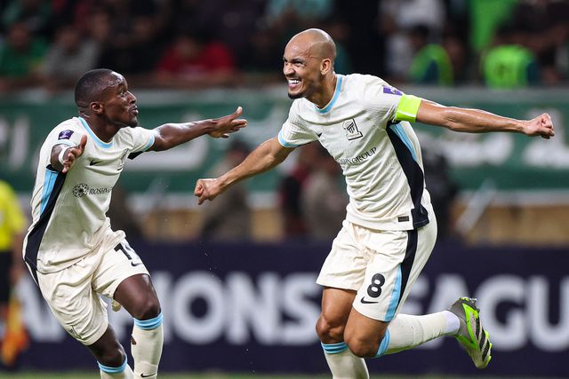 Expulsão de Danilo não impede primeira vitória de Sérgio Conceição no Al Ittihad