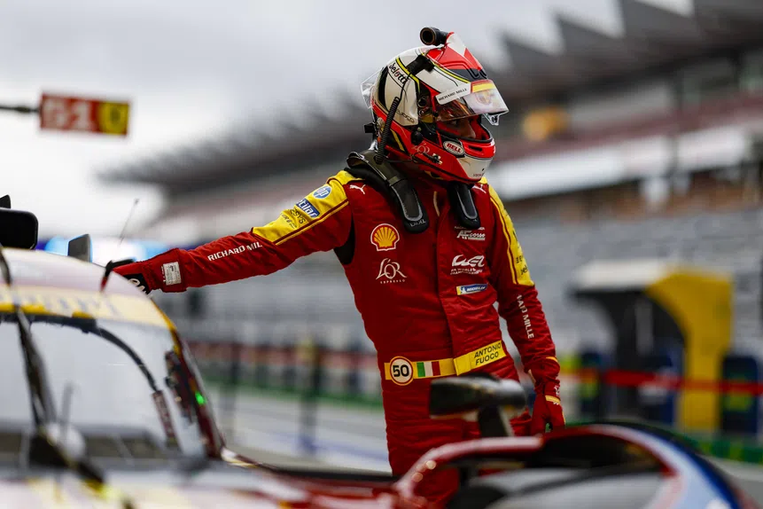 Ferrari mexe! Fuoco incendeia México