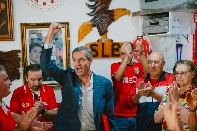 700 quilómetros e três casas: um dia na campanha de Noronha Lopes