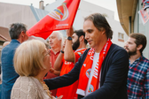 Nuno Gomes à porta da casa do Benfica no Porto (Foto: Ana Rocha Nené)