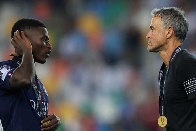 Luis Enrique e Nuno Mendes - Foto: IMAGO