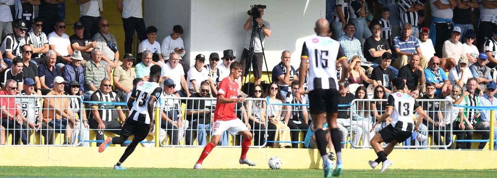 Tiago Duarte estreou-se no Santa Clara frente ao Sp. Espinho. - Foto: SANTA CLARA