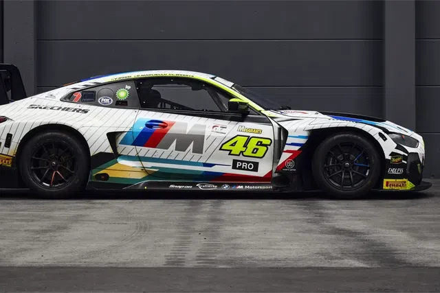 BMW M4 GT3 de Valentino Rossi vendido por quase 650.000 euros