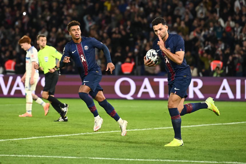 Gonçalo Ramos faturou de penálti ante o Estrasburgo