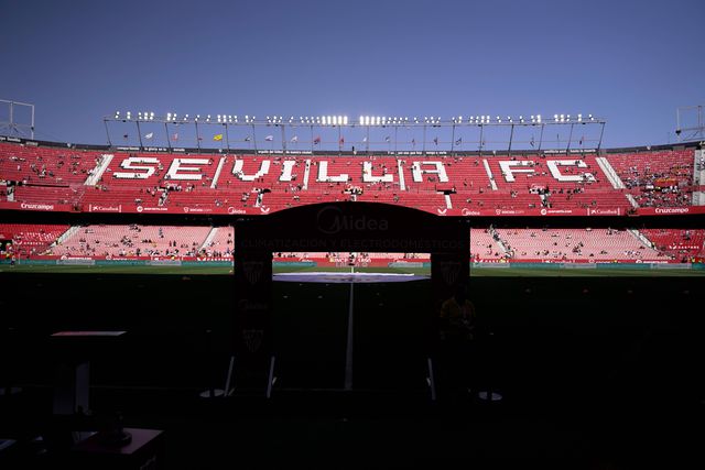 Sevilha vive período de incerteza fora das quatro linhas