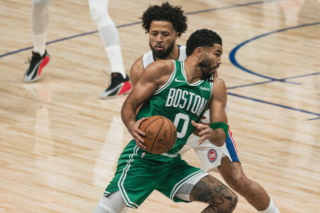 Cunningham levou a melhor sobre Tatum - Foto: X/@celtics