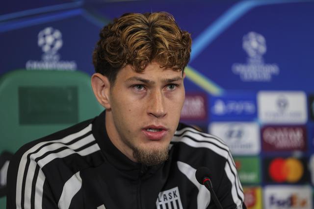 Alemão, central de 23 anos brasileiro que defende as cores do LASK Linz - Foto: MIGUEL A. LOPES/EPA