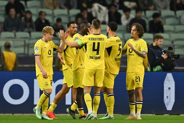 Festejos do Dortmund - Foto: ROMAN ISMAYILOV/EPA