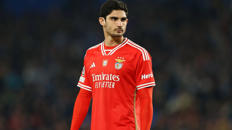 Gonçalo Guedes falhou jogo do Benfica por lesão