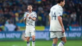 Itália aguenta Ucrânia e garante bilhete direto para o Europeu