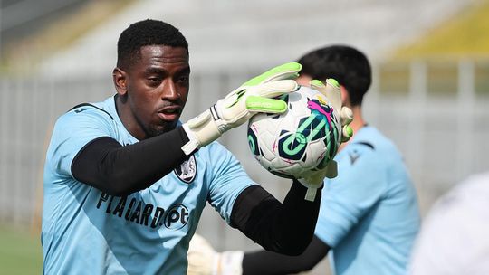 Vitória de Guimarães: Bruno Varela regressa a tempo do dérbi minhoto