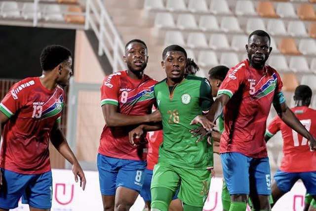 Médio do Famalicão e a estreia pelas Ilhas Comores: «Chegar à seleção foi incrível»