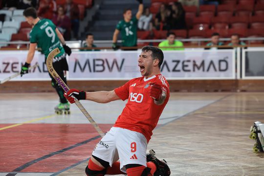 Benfica estreia-se a vencer na Champions