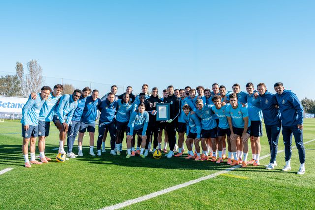 Plantel do FC Porto solidário com jovem Francisca Fonseca